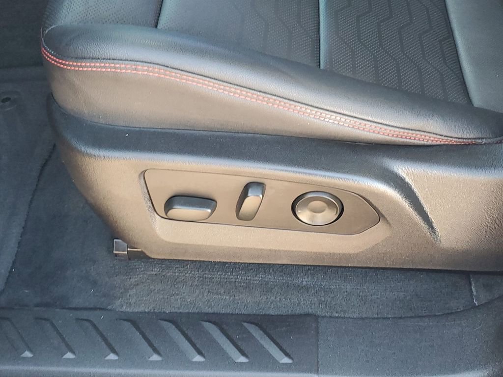 Used 2023 Chevrolet Colorado Z71 w/ Z71 Convenience Package 2 image 29