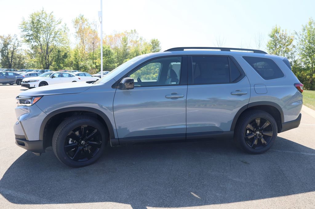 New 2025 Honda Pilot Black Edition image 8