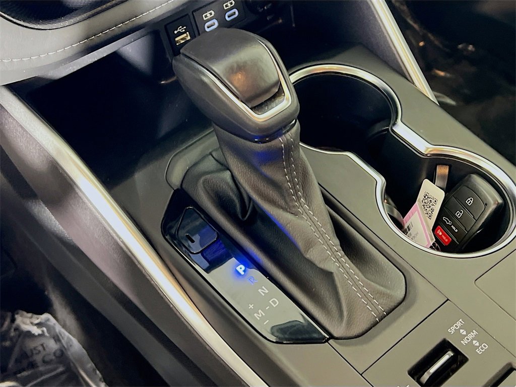 Certified 2024 Toyota Highlander LE image 16