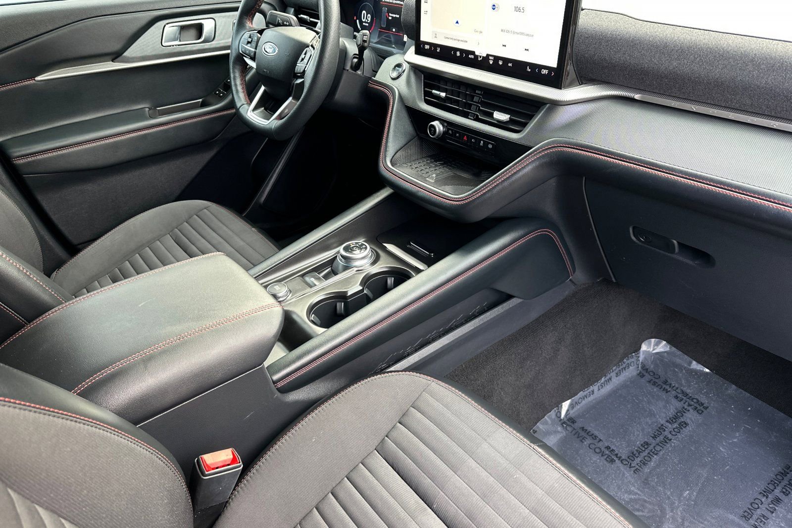 Used 2025 Ford Explorer ST-Line w/ Premium Package image 16