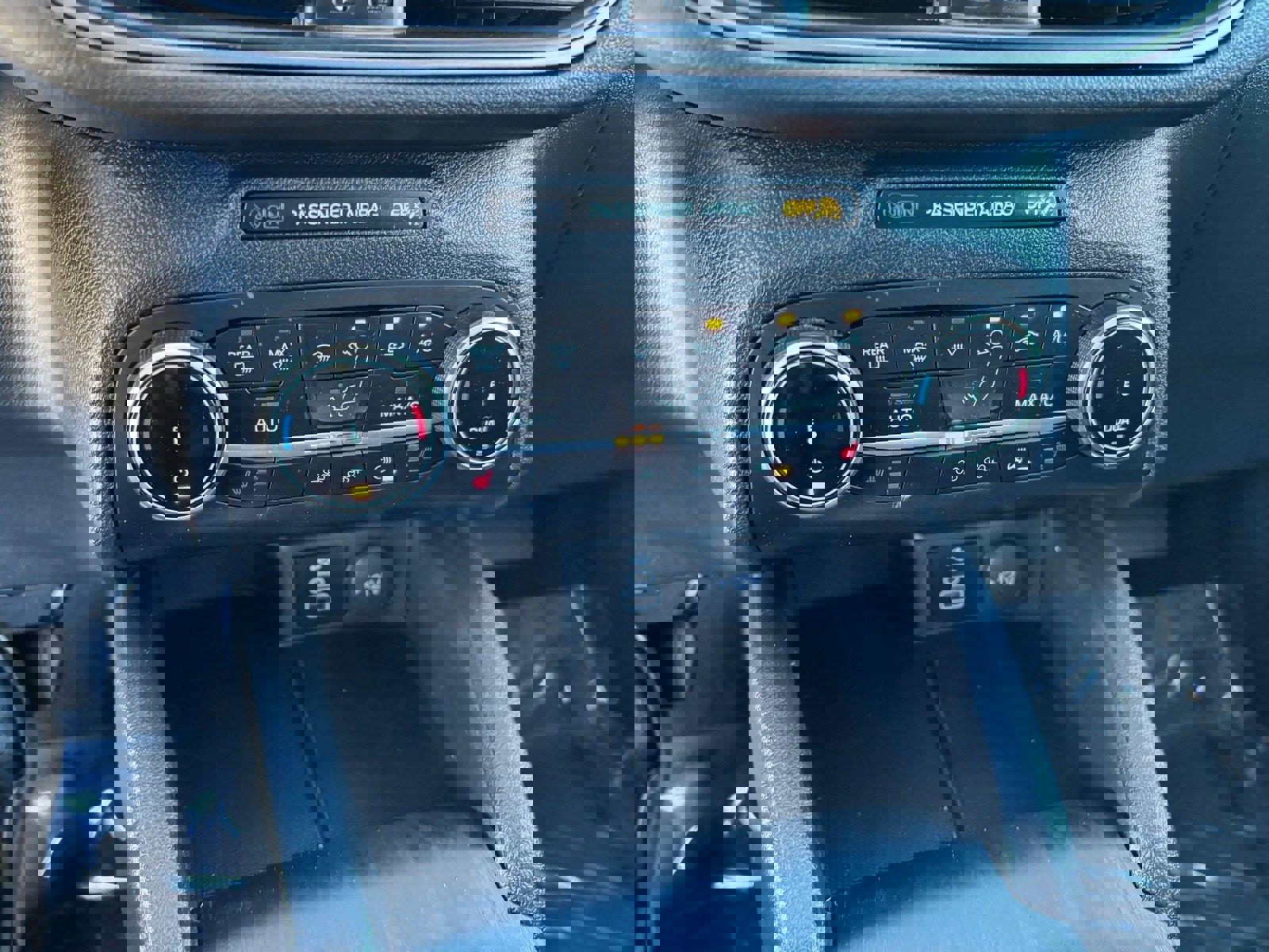 Used 2025 Ford Escape Active w/ Cold Weather Package image 26