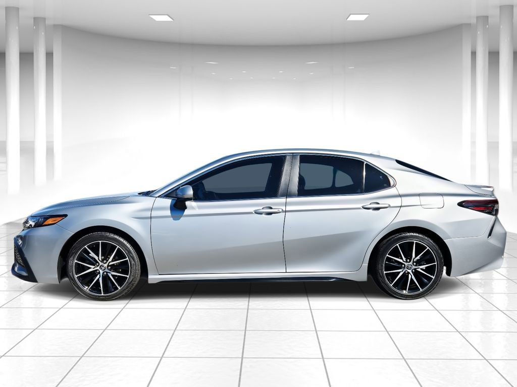 Used 2021 Toyota Camry SE image 6