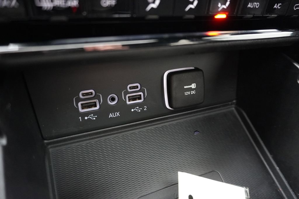 Used 2023 Jeep Grand Cherokee Altitude image 18