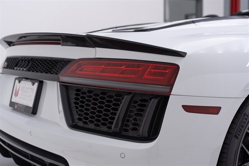 Used 2017 Audi R8 V10 AWD/4WD image 25