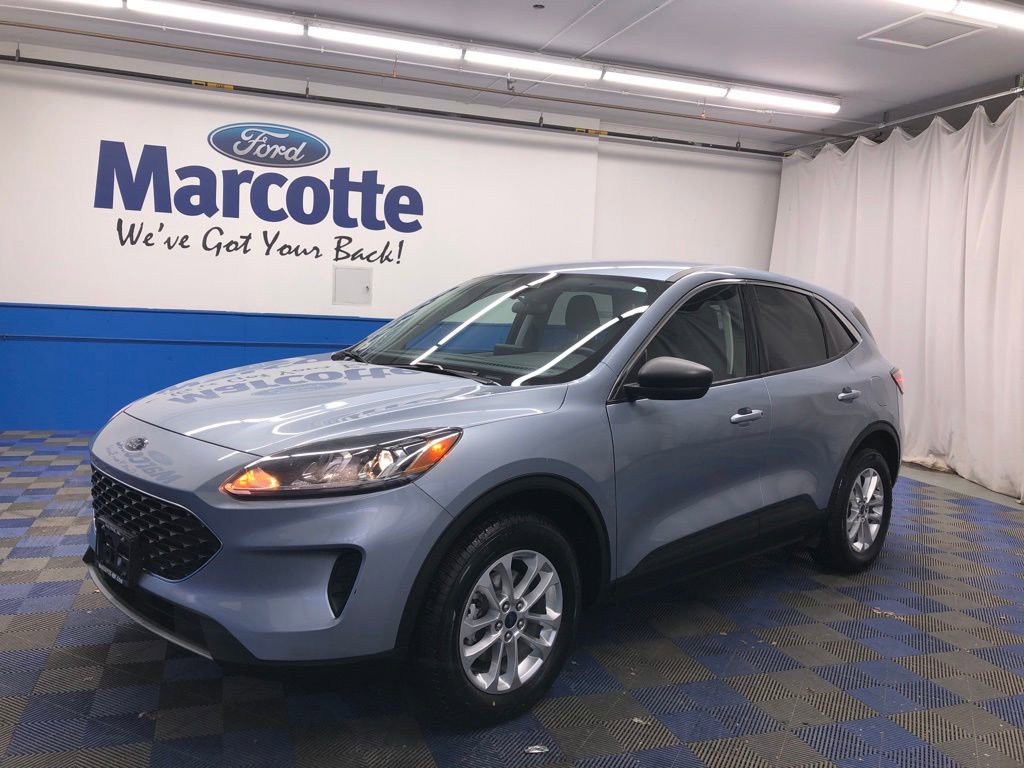 Certified 2022 Ford Escape SE w/ Cold Weather Package