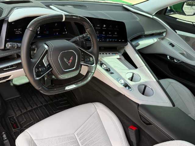 Used 2026 Chevrolet Corvette Z06 RWD image 10