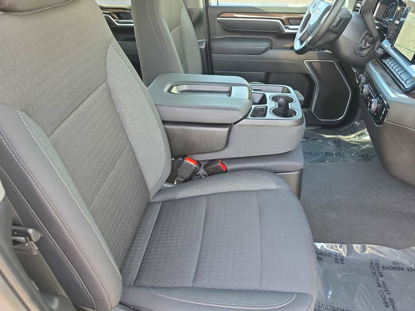 Used 2025 Chevrolet Silverado 2500 LT w/ Convenience Package image 17