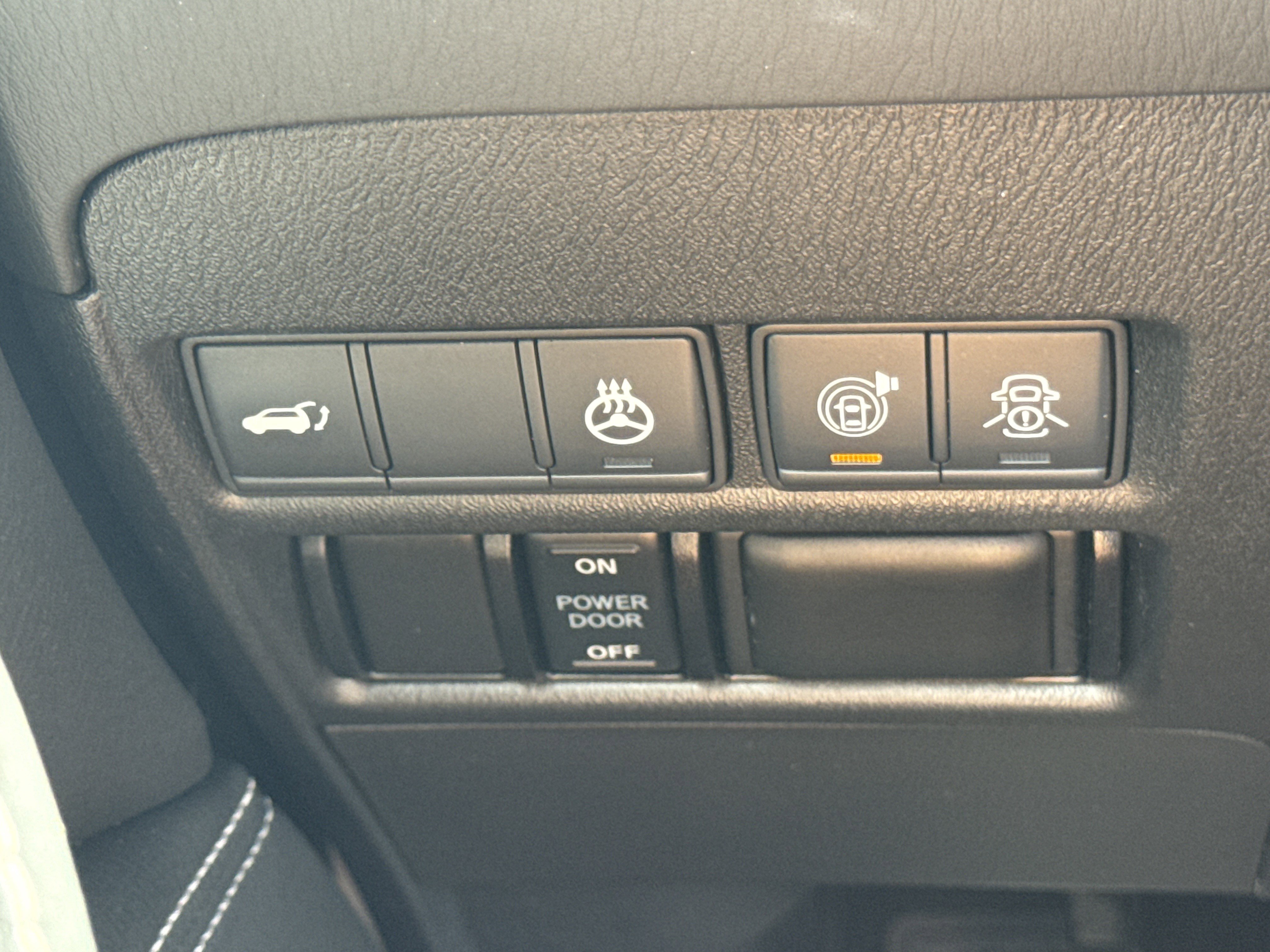 Used 2020 Nissan Armada Platinum w/ Captain's Chairs Package AWD/4WD image 23