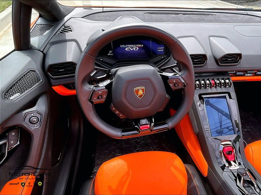 Used 2023 Lamborghini Huracan EVO RWD image 7