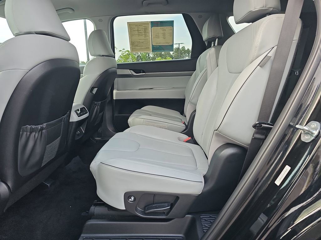 Used 2025 Hyundai Palisade SEL FWD image 20