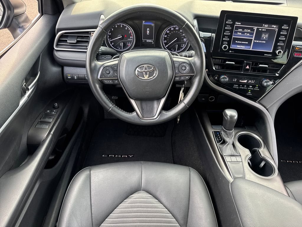 Used 2023 Toyota Camry SE FWD image 14