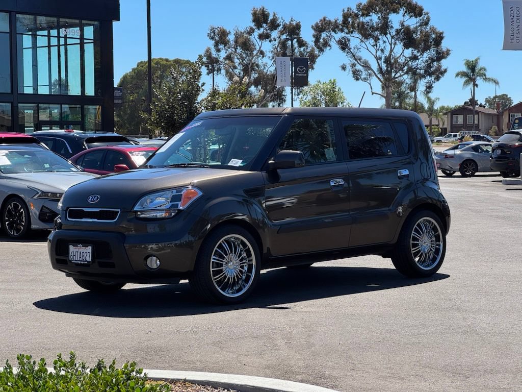 Used 2010 Kia Soul ! FWD image 7