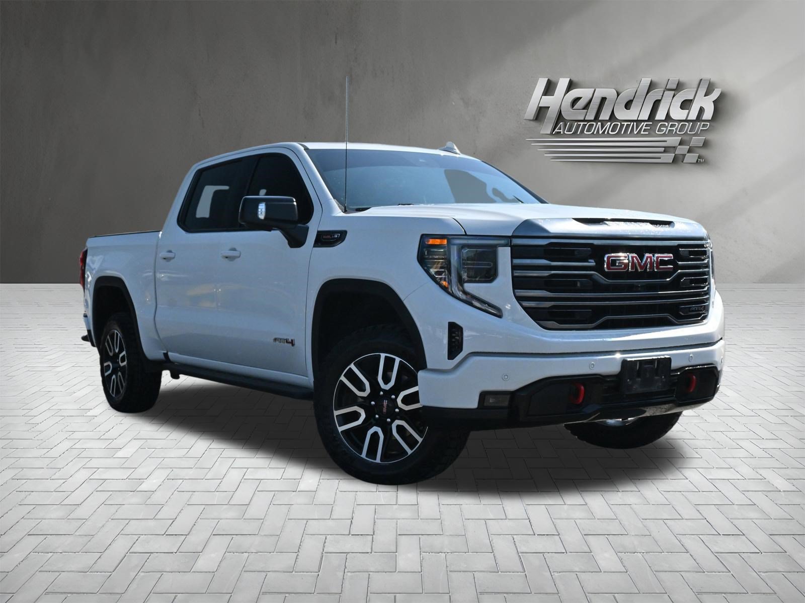 Used 2024 GMC Sierra 1500 AT4 w/ Technology Package AWD/4WD image 2