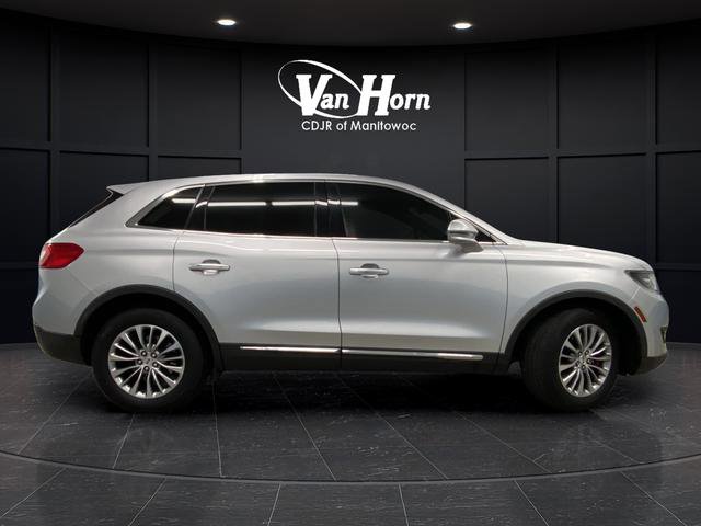 Used 2017 Lincoln MKX Select w/ Select Plus Package AWD/4WD image 2