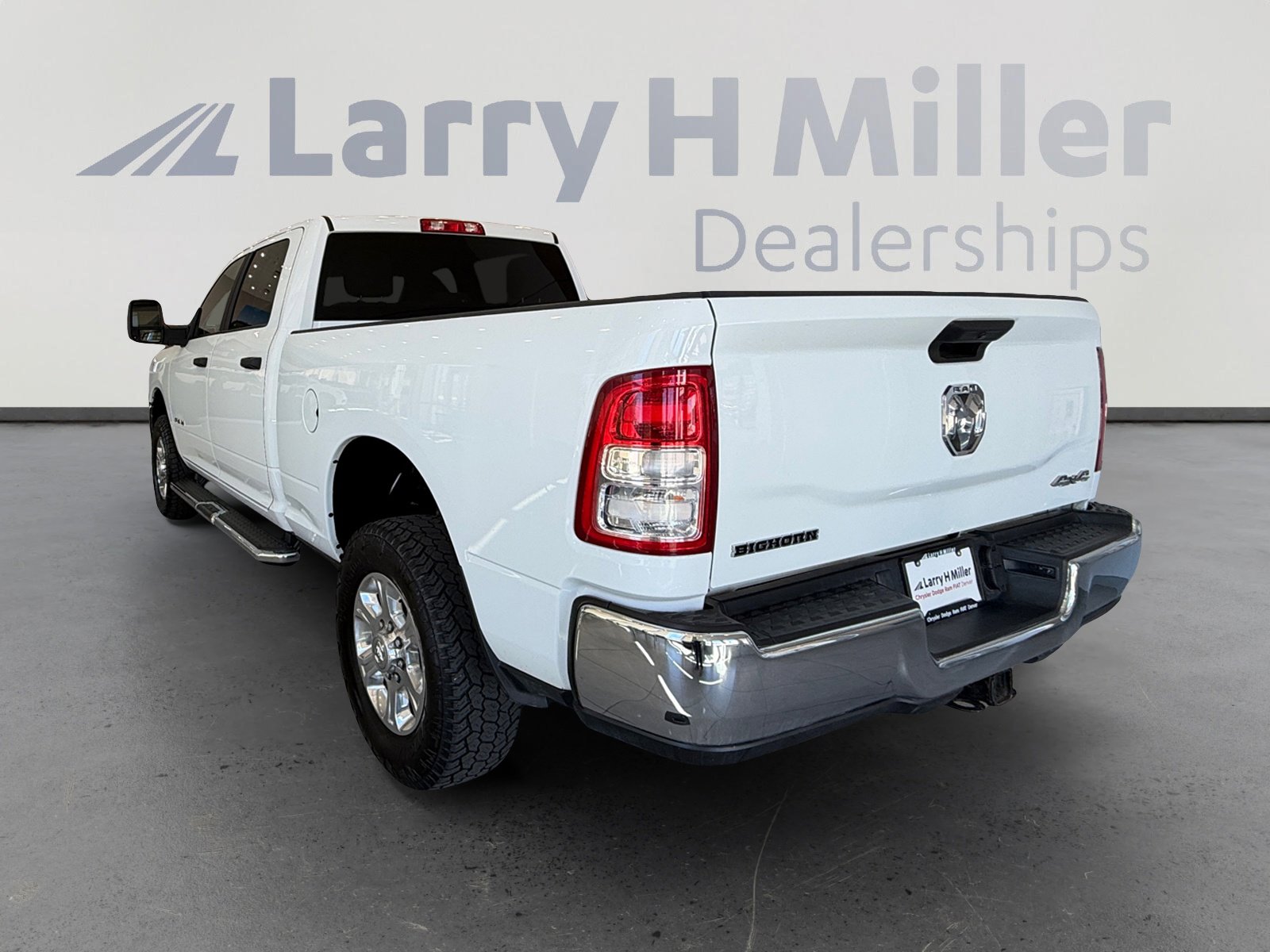 Used 2024 RAM 2500 Big Horn AWD/4WD image 3