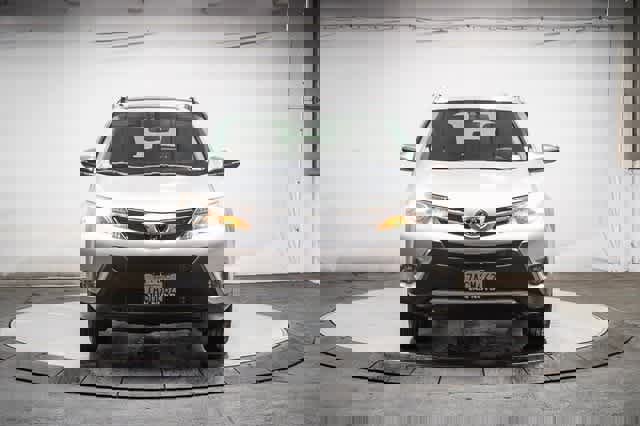 Used 2014 Toyota RAV4 Limited w/ Technology Package image 5