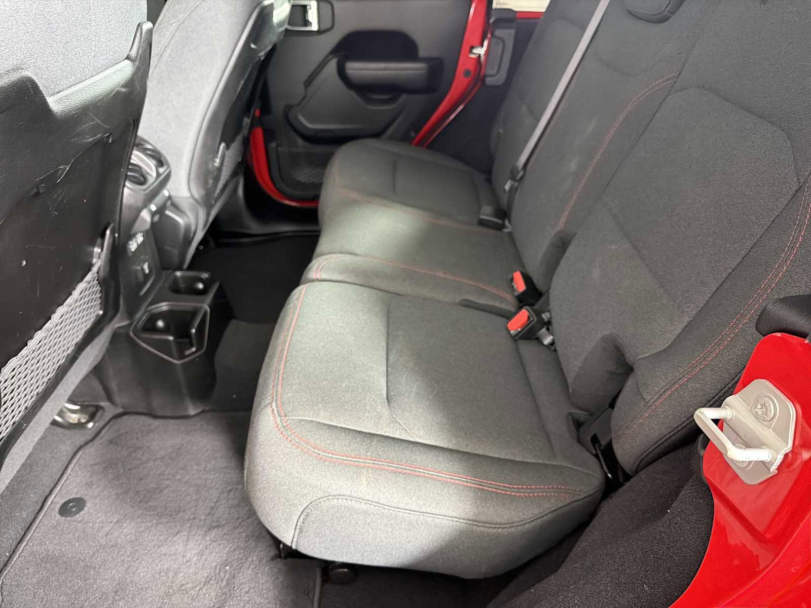 Used 2024 Jeep Wrangler Unlimited Rubicon image 18