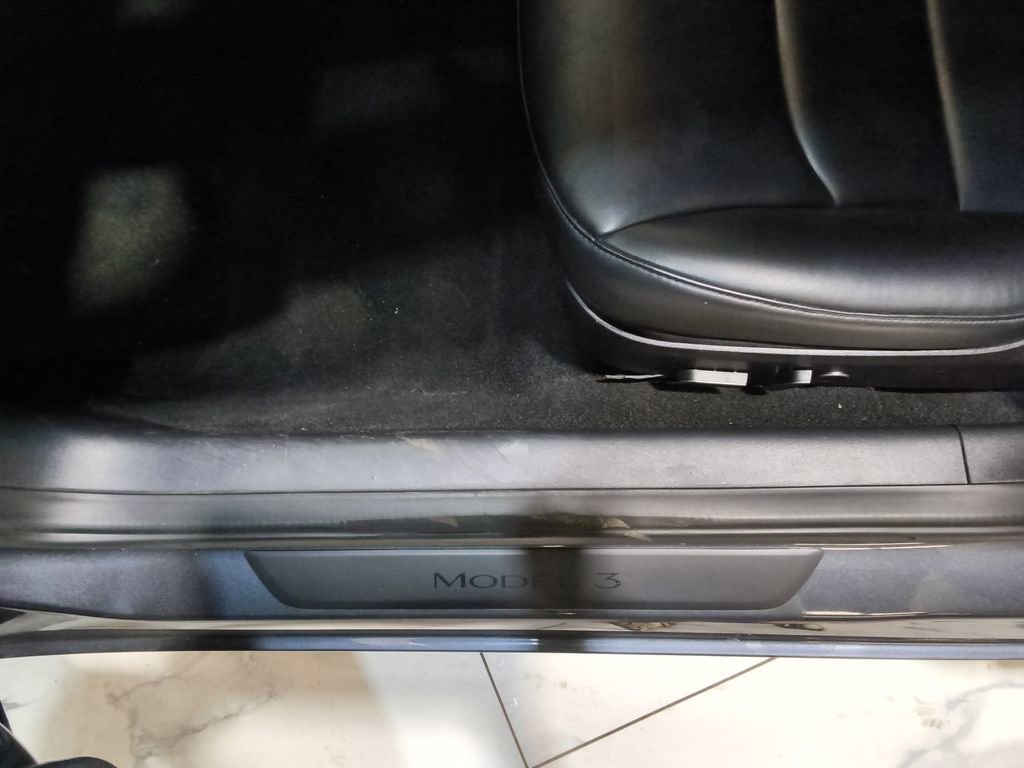 Used 2022 Tesla Model 3 Long Range image 7