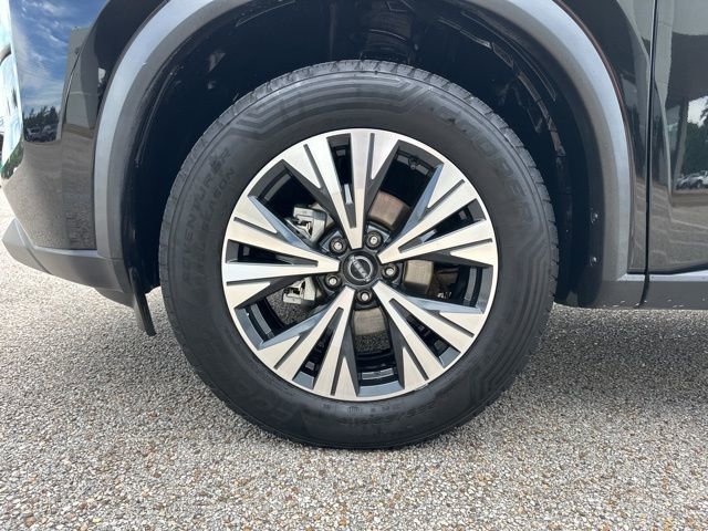 Used 2023 Nissan Rogue SV image 50