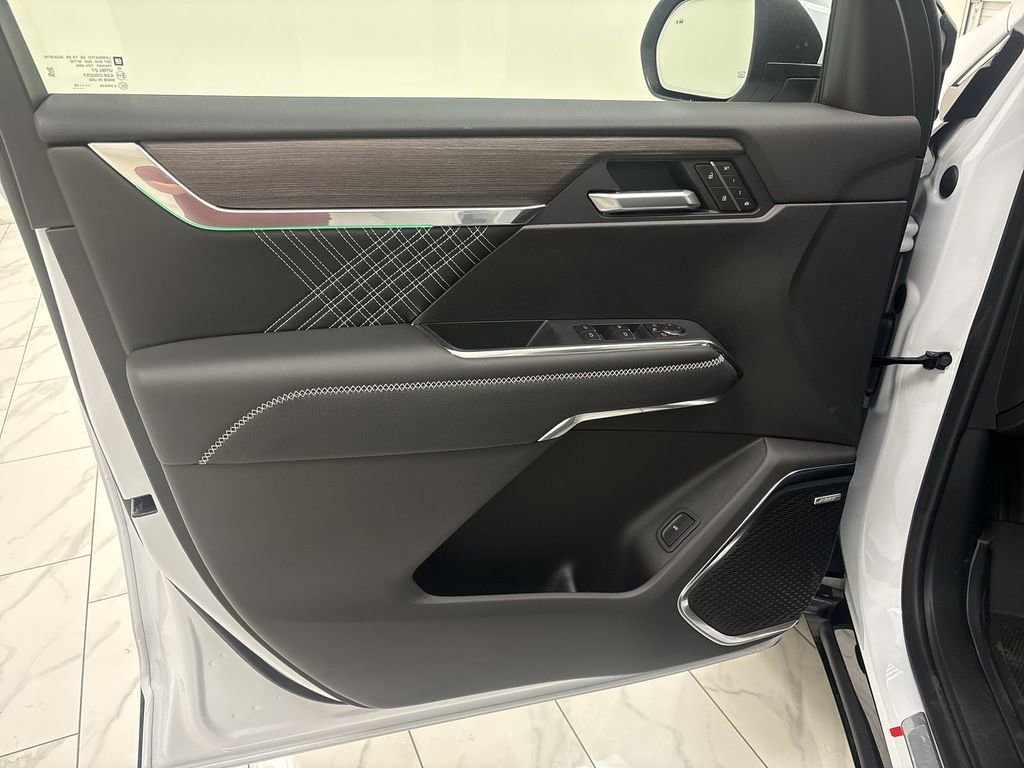 New 2026 GMC Acadia Denali w/ Super Cruise Package FWD image 23