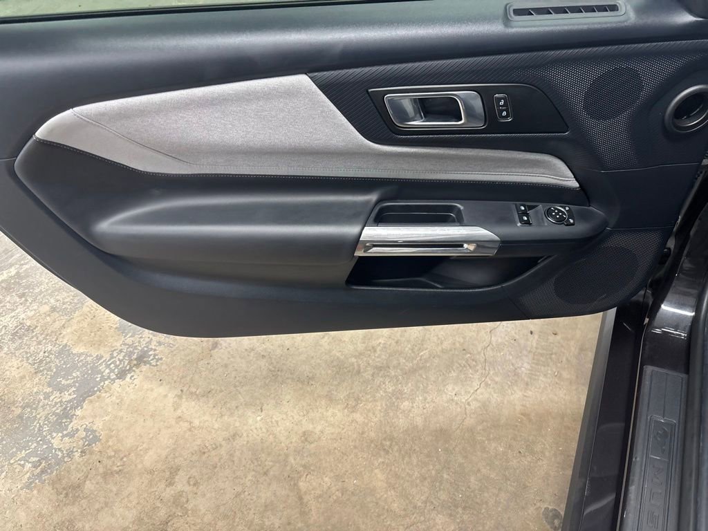 Used 2024 Ford Mustang Coupe RWD image 17