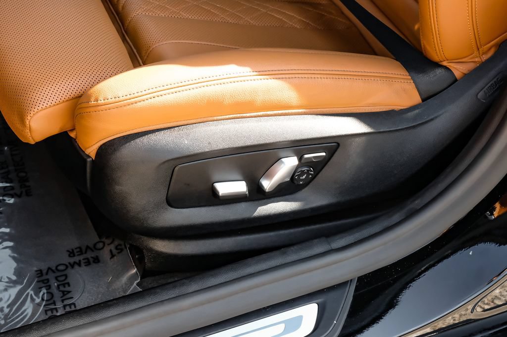 Used 2021 BMW 530i w/ Convenience Package RWD image 31
