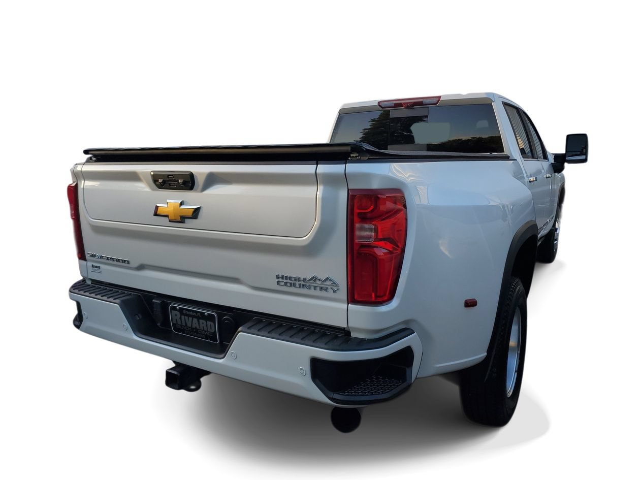 Used 2025 Chevrolet Silverado 3500 High Country w/ High Country Premium Package AWD/4WD image 4