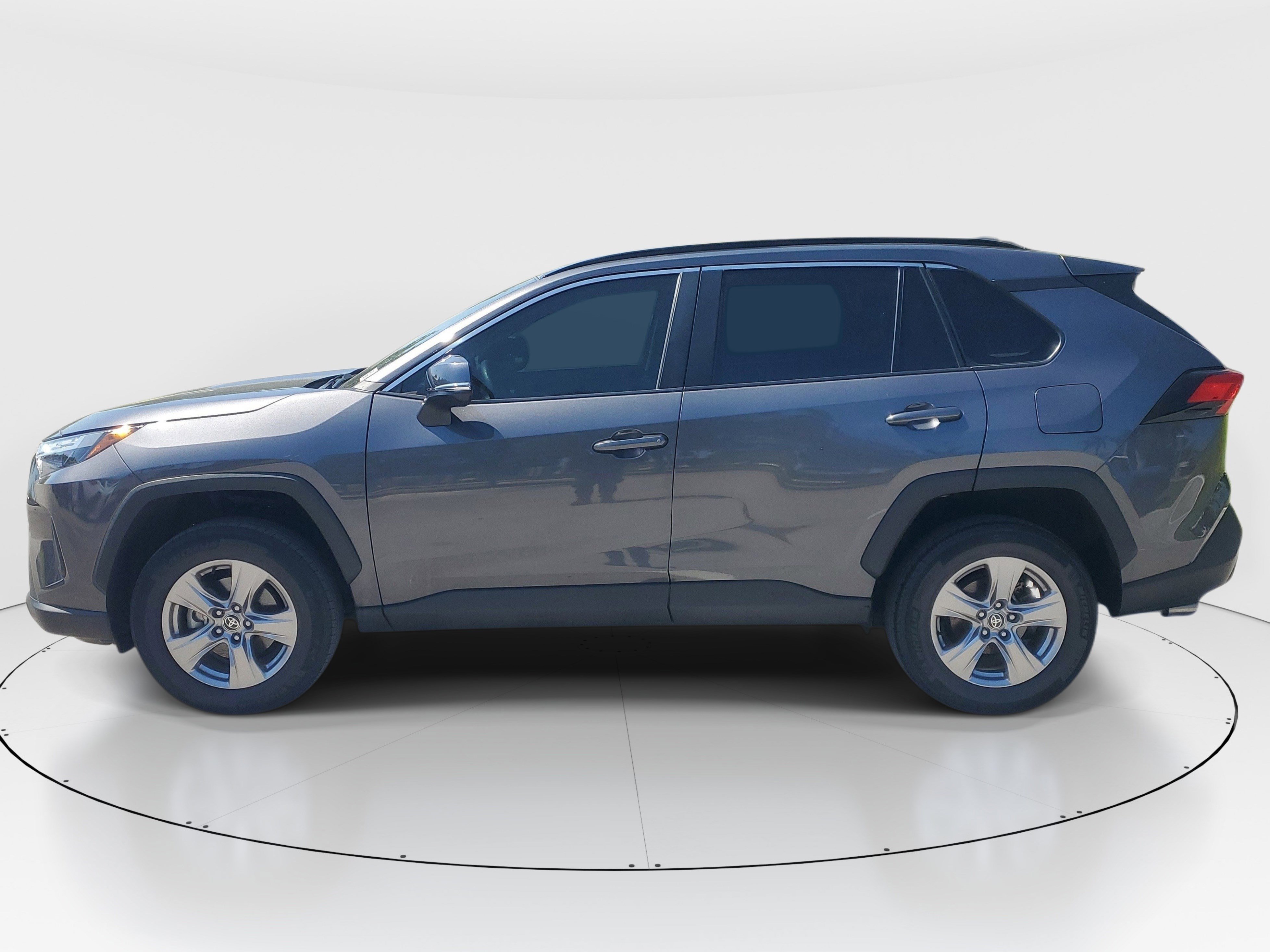 Used 2023 Toyota RAV4 XLE w/ Convenience Package image 6