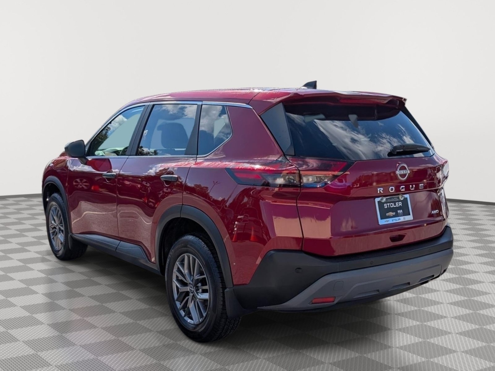 Used 2023 Nissan Rogue S AWD/4WD image 3
