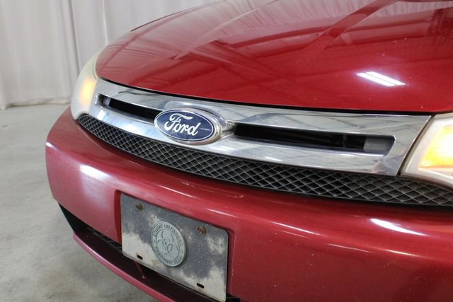 Used 2011 Ford Focus SE w/ Sedan SE Appearance Pkg FWD image 29