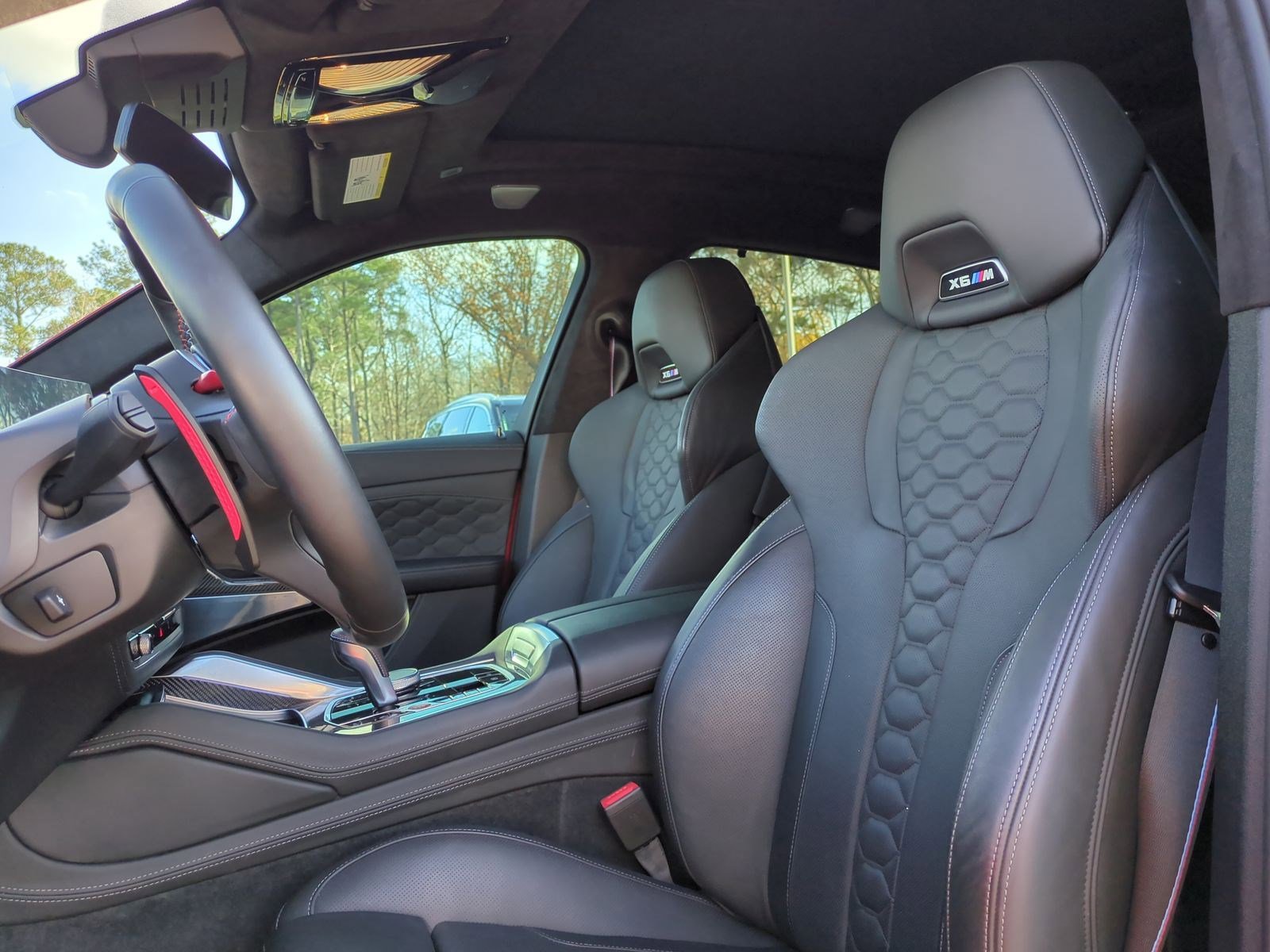 Used 2025 BMW X6 M Competition w/ Executive Package image 16