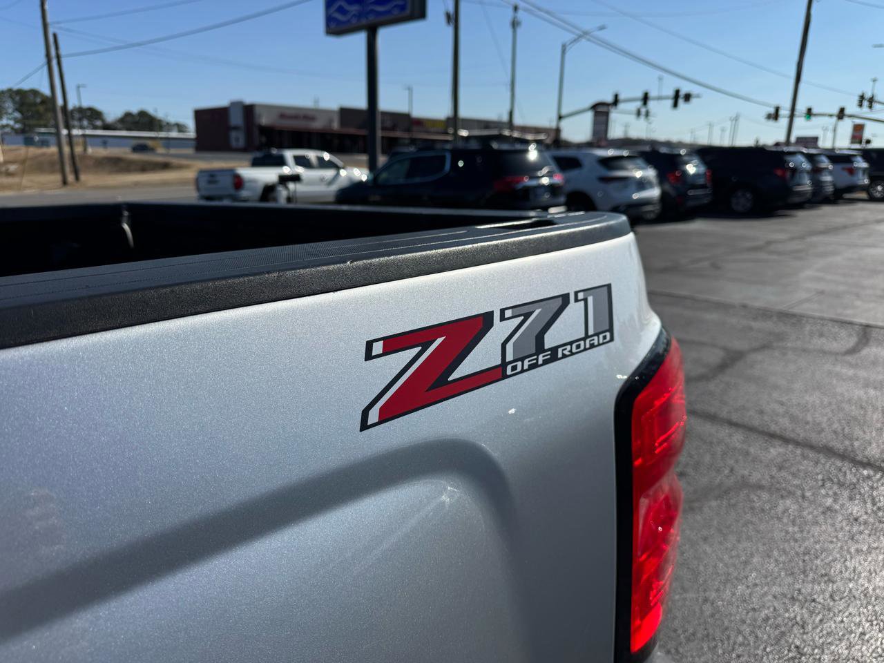 Used 2018 Chevrolet Silverado 1500 LT w/ All Star Edition image 11