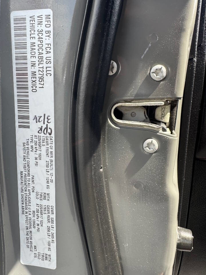 Used 2020 Dodge Journey SE w/ SE Popular Equipment Group FWD image 26