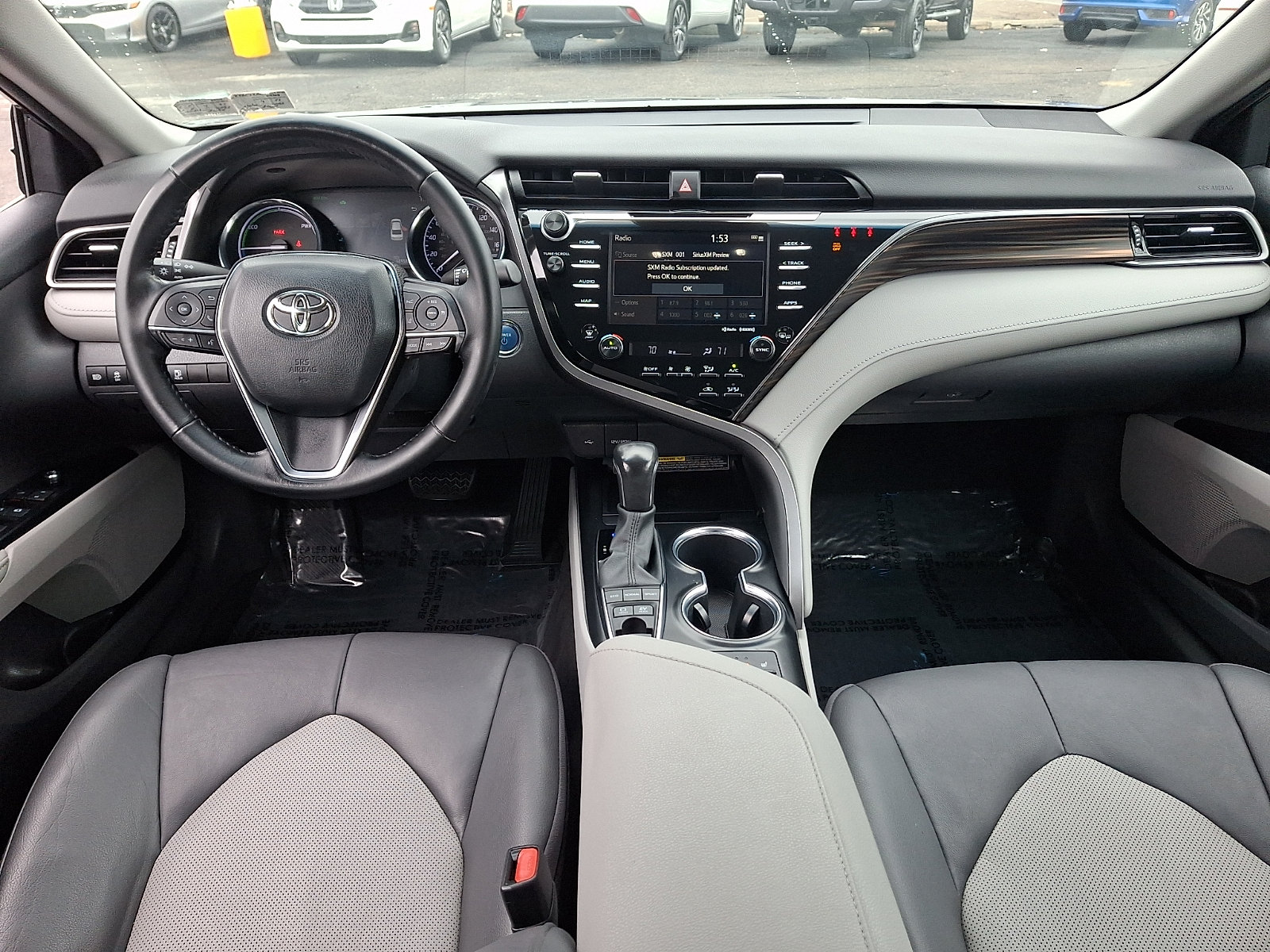Used 2020 Toyota Camry XLE FWD image 11