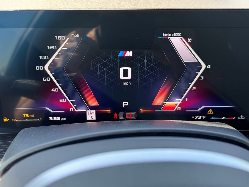 Used 2026 BMW X7 M60i w/ Climate Comfort Package image 32