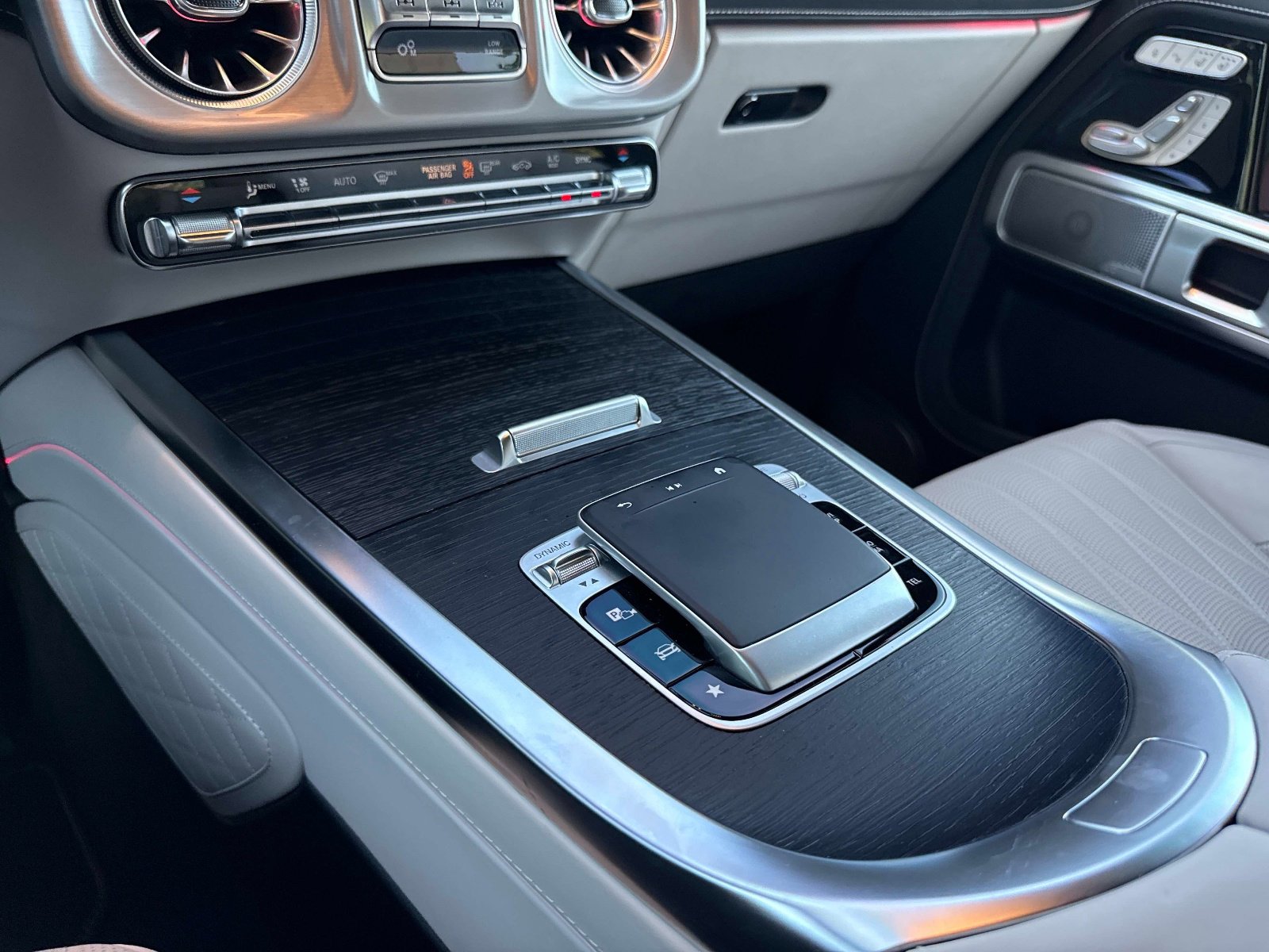 Used 2025 Mercedes-Benz G 63 AMG 4MATIC image 27