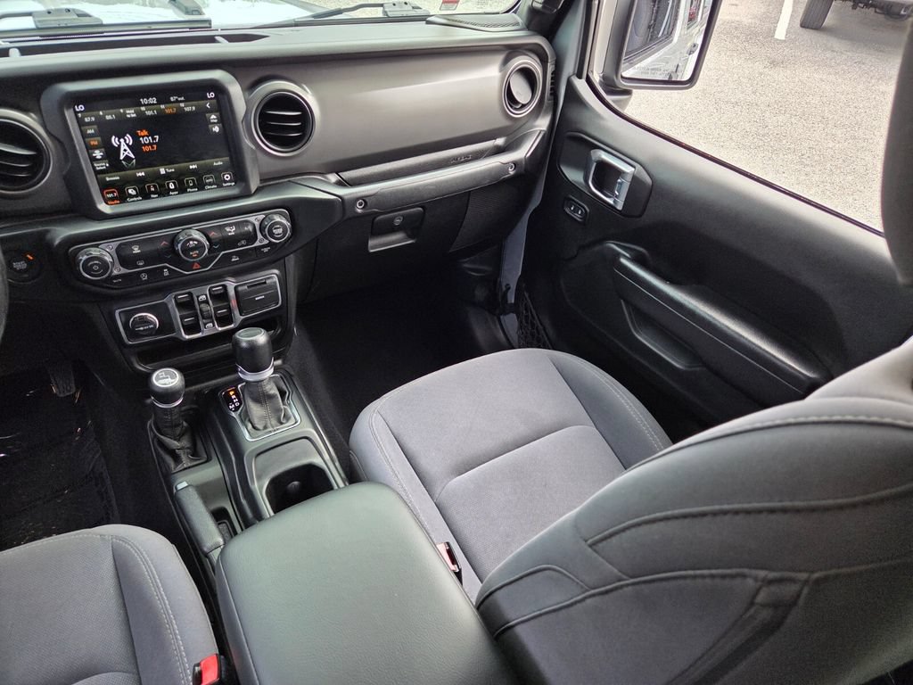 Used 2022 Jeep Gladiator Sport AWD/4WD image 14