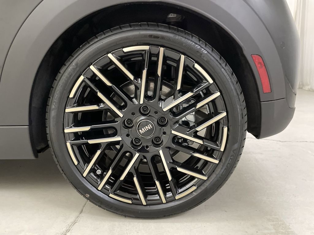 Certified 2025 MINI Cooper S image 11