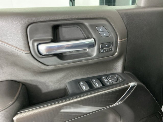 Used 2023 GMC Sierra 3500 AT4 w/ AT4 Premium Plus Package image 17