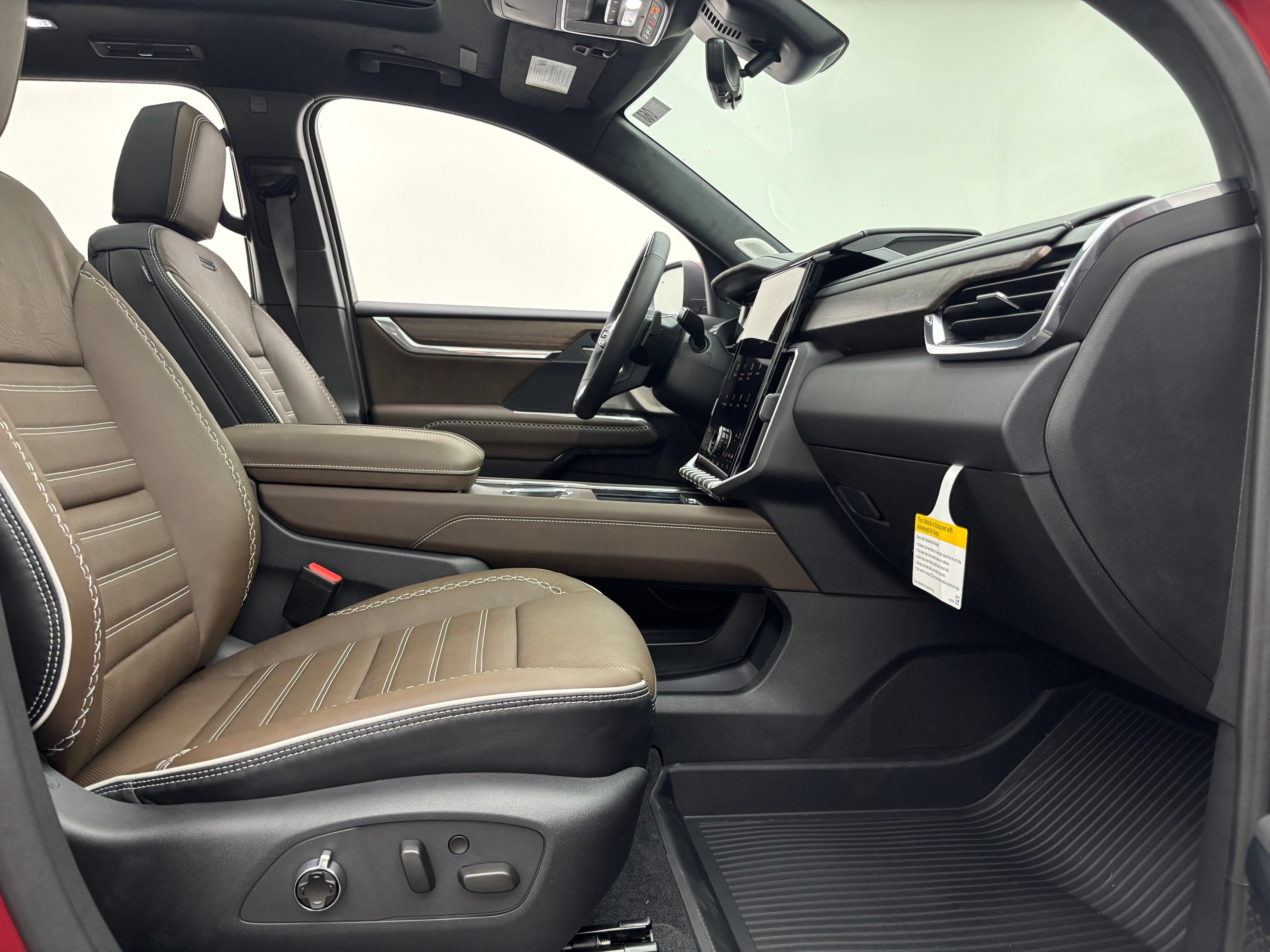 New 2026 GMC Acadia Denali Ultimate w/ LPO, Floor Liner Package AWD/4WD image 40