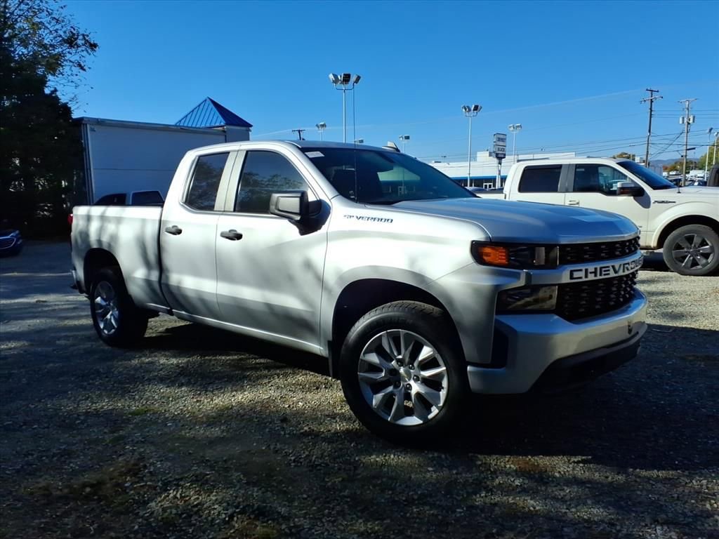 Used 2021 Chevrolet Silverado 1500 Custom image 1