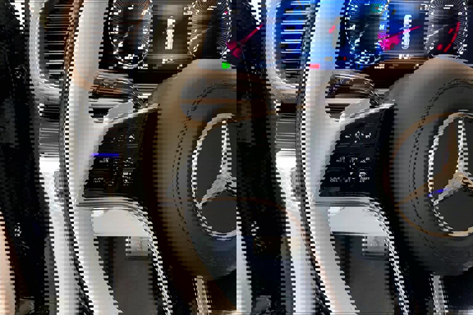 Used 2025 Mercedes-Benz Maybach GLS 600 4MATIC image 23