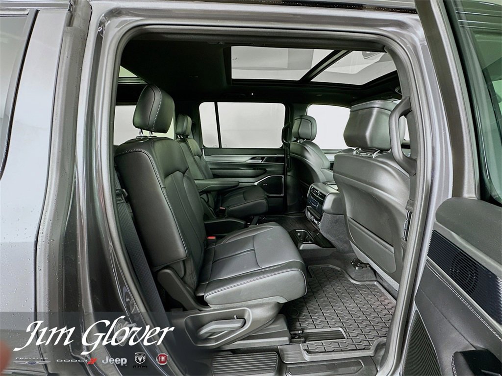 New 2025 Jeep Wagoneer Series II image 17