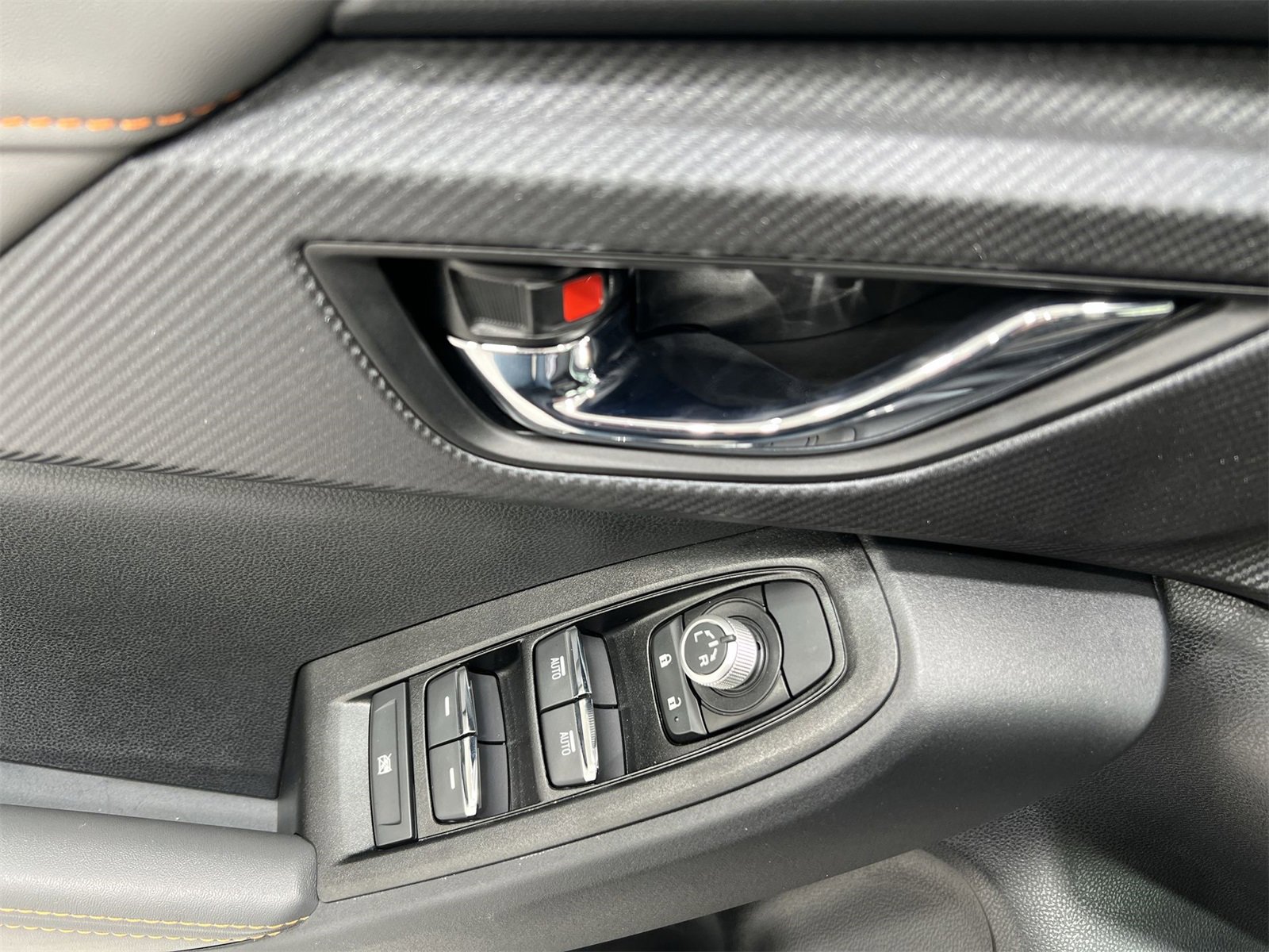 Certified 2025 Subaru Crosstrek 2.5i Limited w/ Crosstrek Mirror Package image 13