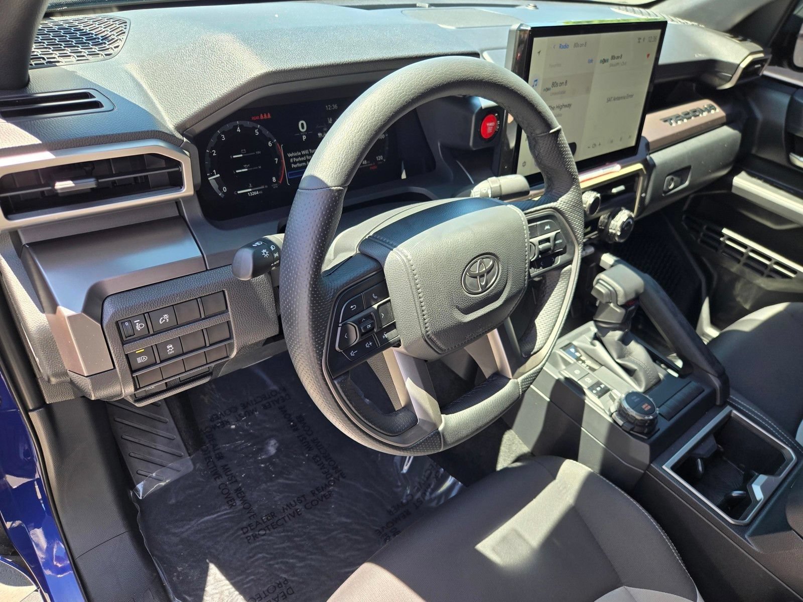 Used 2025 Toyota Tacoma TRD Sport AWD/4WD image 19
