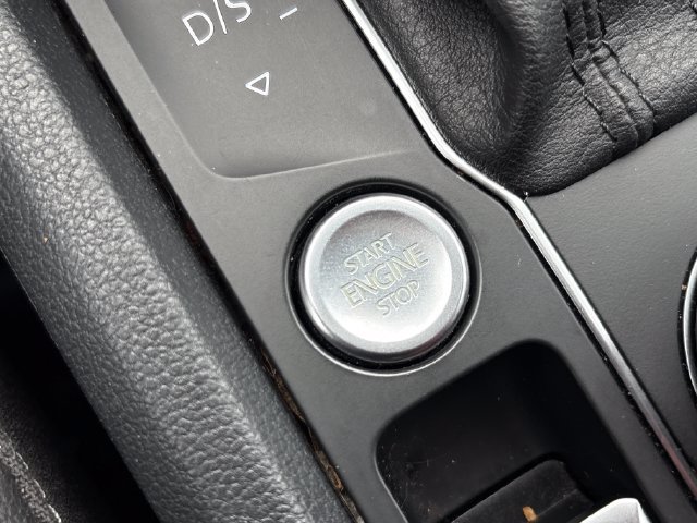 Used 2018 Volkswagen Atlas SEL AWD/4WD image 20