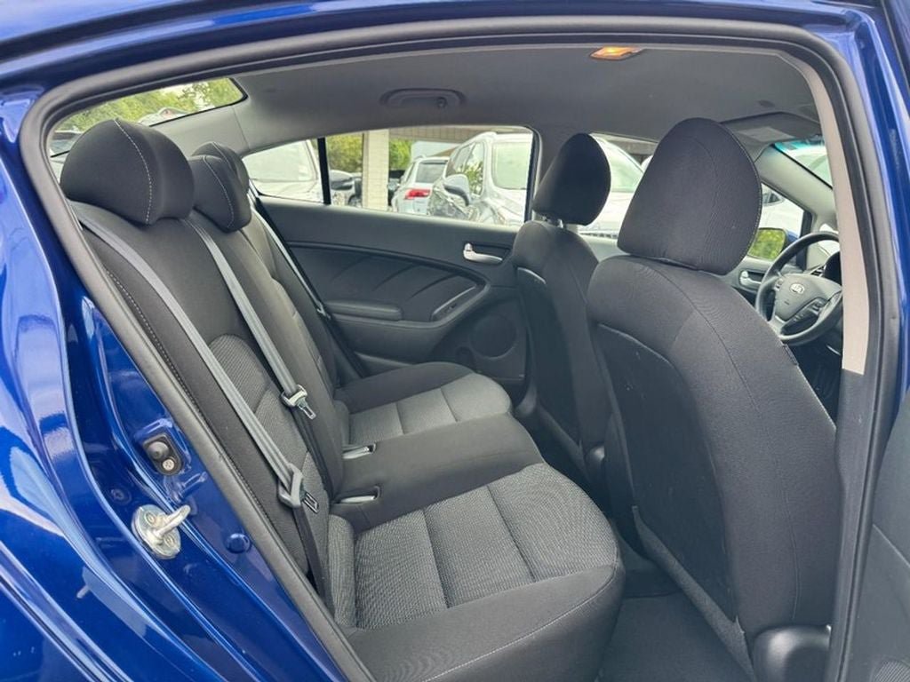 Used 2017 Kia Forte LX FWD image 12