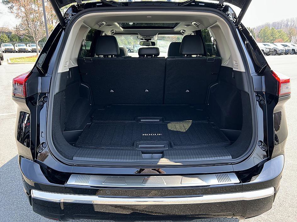 New 2026 Nissan Rogue Platinum image 30