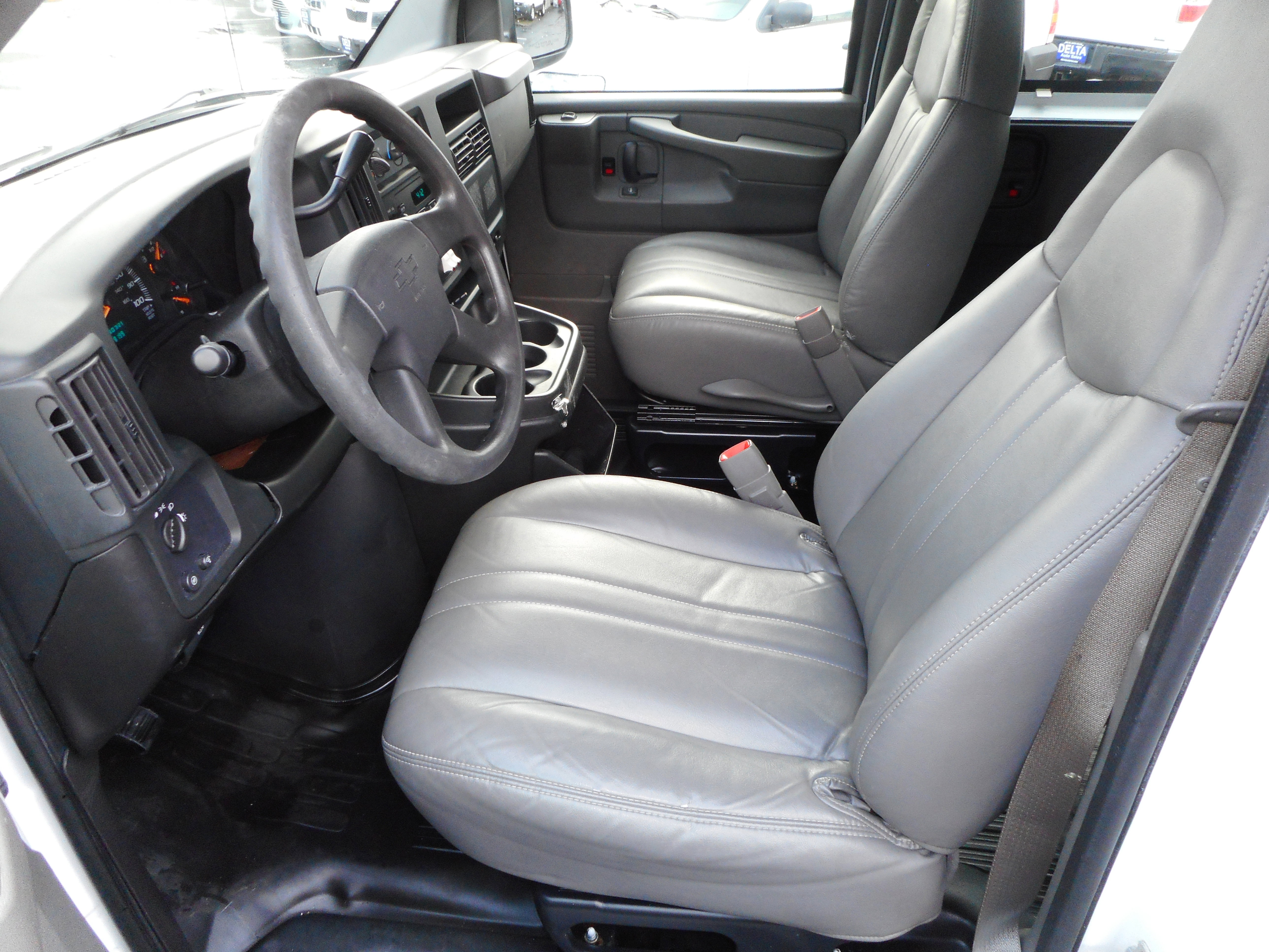 Used 2006 Chevrolet Express 2500 w/ Power and Light Package image 14