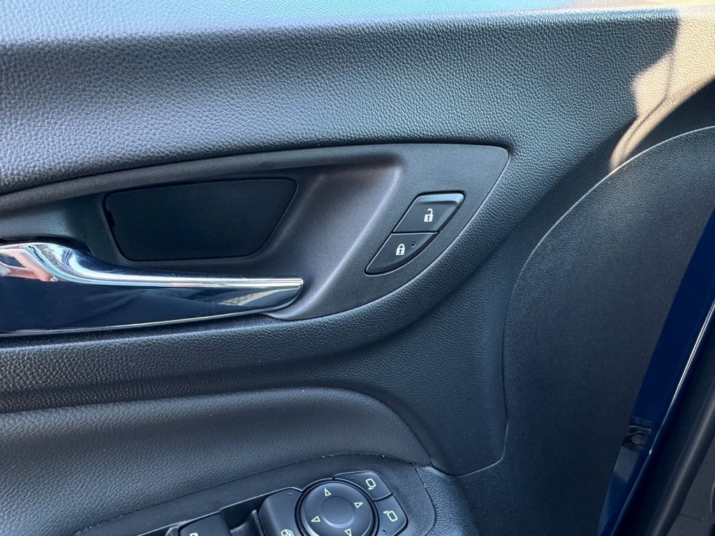 Used 2022 Chevrolet Equinox LT image 11